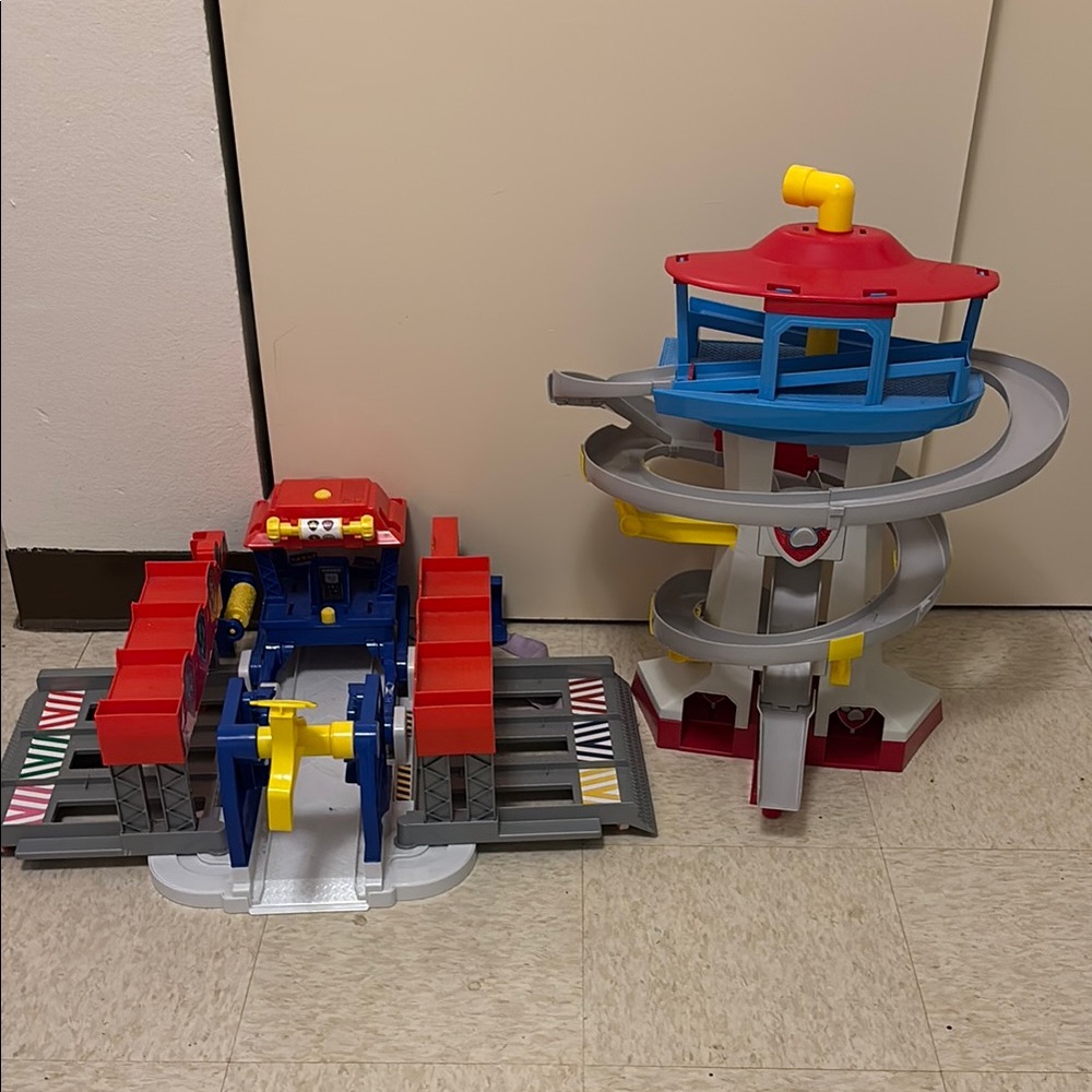 Fisher-Price Little People Garage and Spiral Ramp